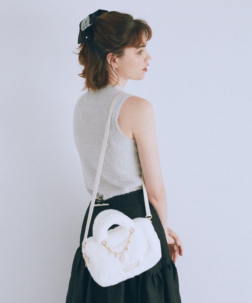 Maison de FLEUR チャーム付きファー2Wayボストンバッグ 