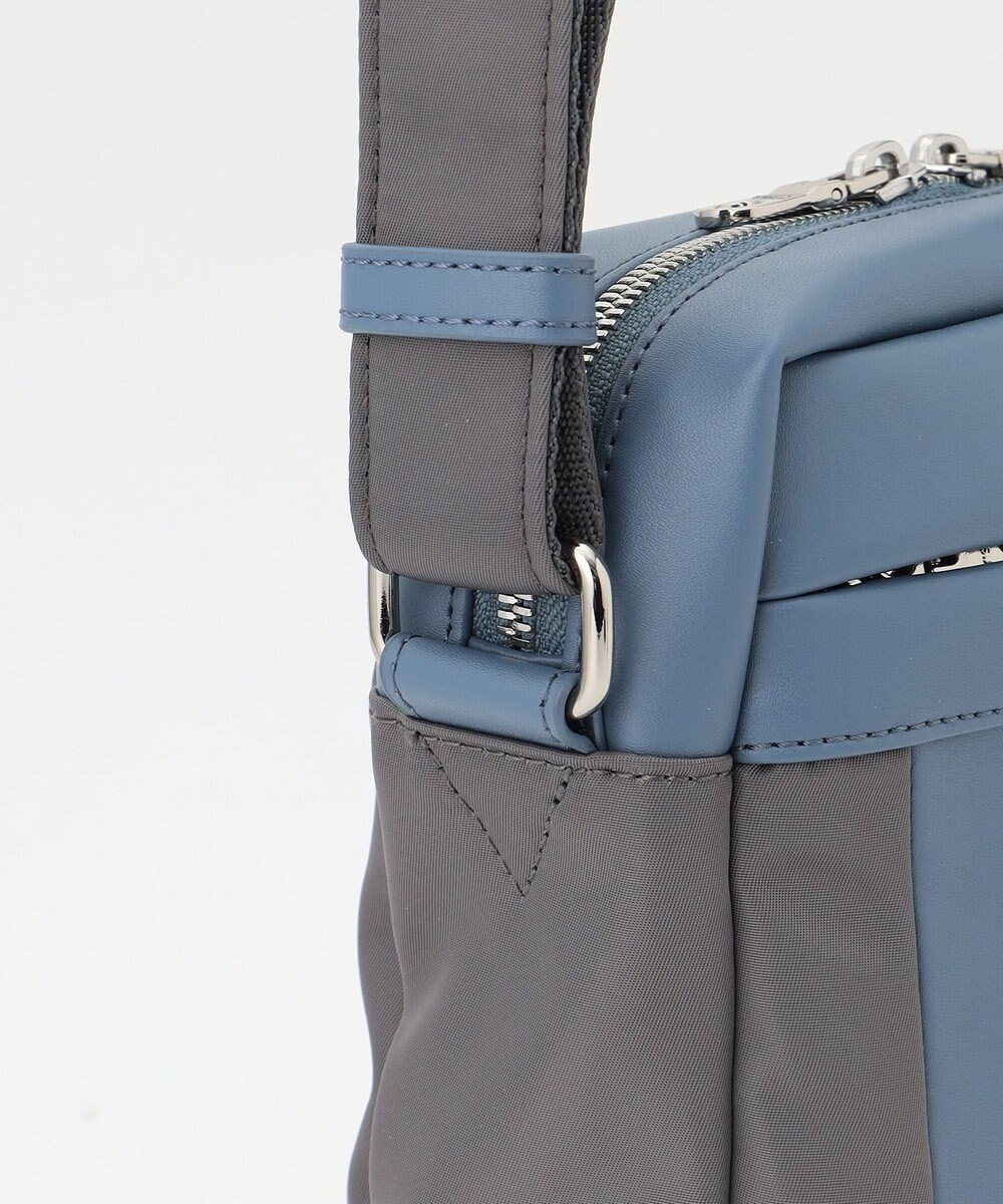 Y'SACCS ブロックモチーフポシェット 