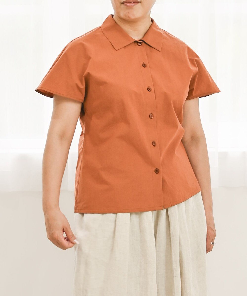 muuc 〈ドライタッチな上質コットン100%〉〈タイプライター生地〉後ろギャザー入り フレンチスリーブのブラウス 