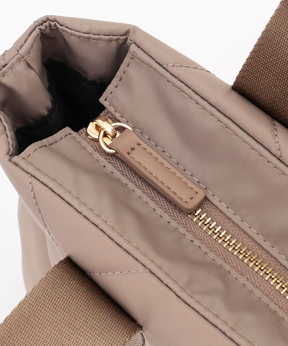 TOCCA 【撥水・A4サイズ対応】TRACE PAVE QUILT TOTE キルトバッグ 