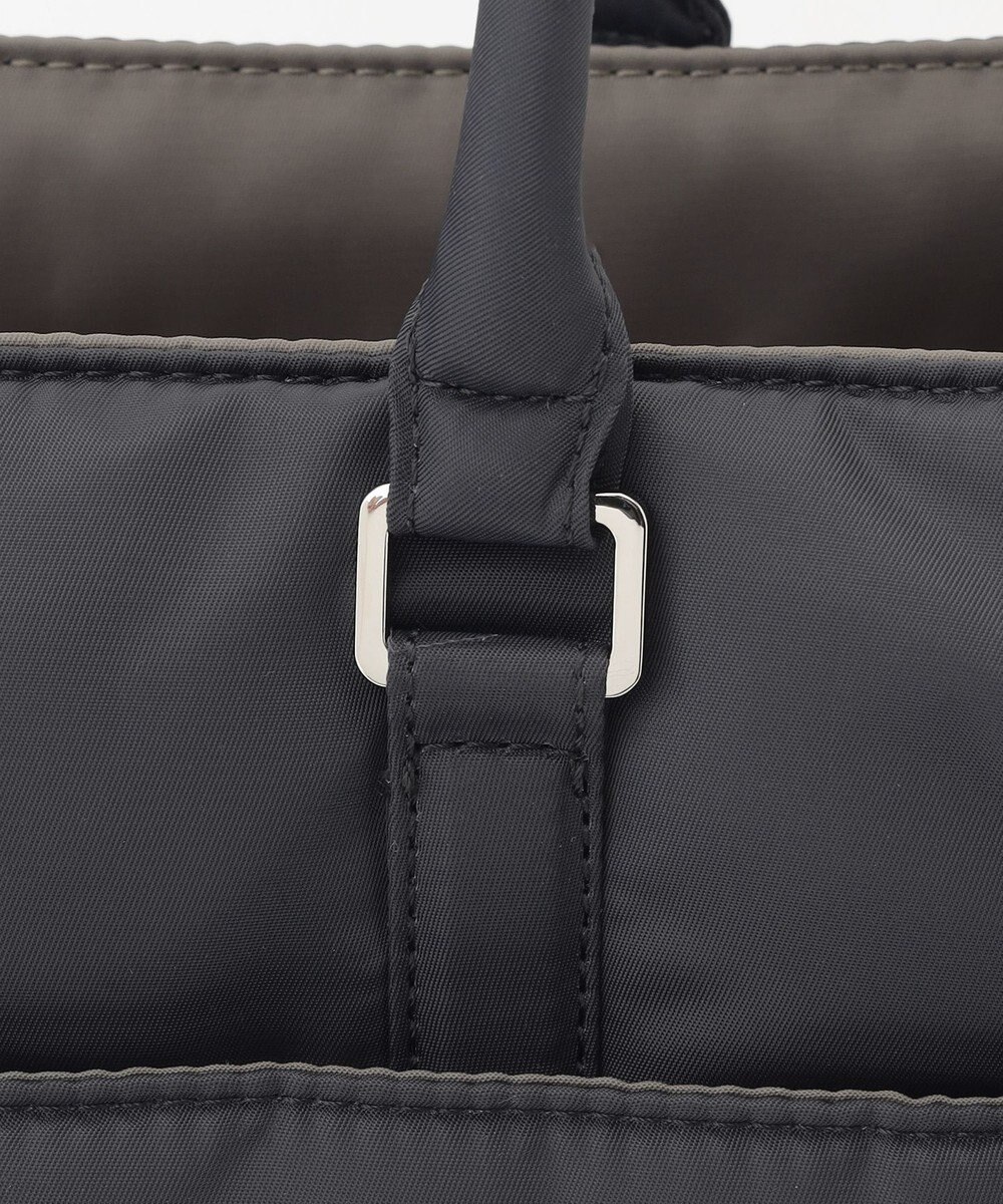 Y'SACCS 【ムック本掲載】ツイルナイロン　スクエアトート　Mサイズ 