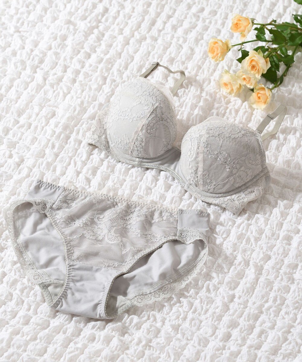 Wing 【マッチミーブラ】　ブラがわたしに合わせてくれる　バストの左右差や個々のバストの状態に対応　ウイング／ワコール　KB2003 