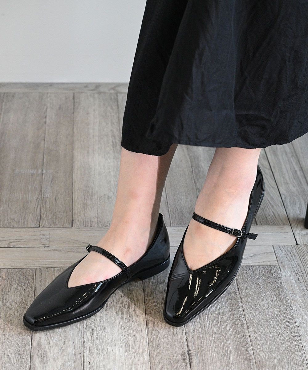 APOM 日本製 晴雨兼用スクエアトゥストラップシューズ15＜CRAHUG限定＞ 