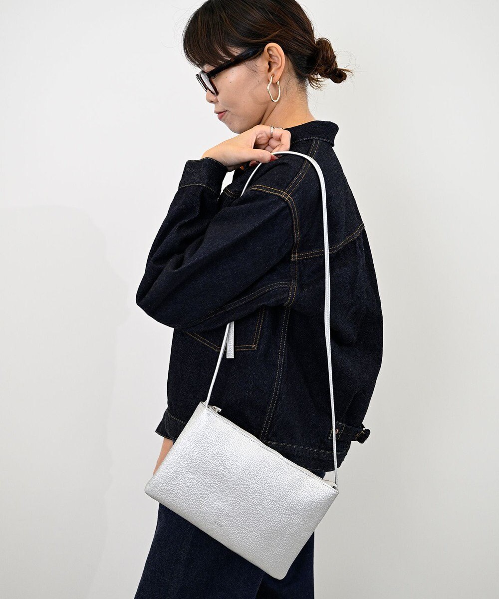 Hekhèr Le Style de Vie 新素材・新色追加【日本製】シュリンクレザー スクエアショルダーバッグ シルバー 