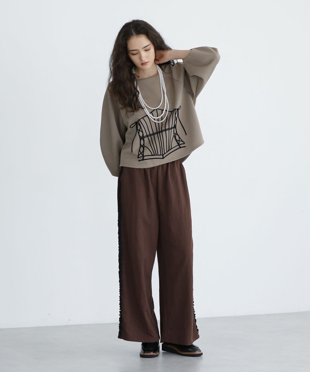 Green Parks ■ESCAR コルセットコード刺繍プルオーバー 