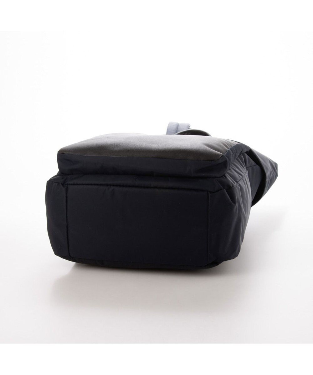 Y'SACCS リサイクルナイロン×カウレザー ラップリュック 