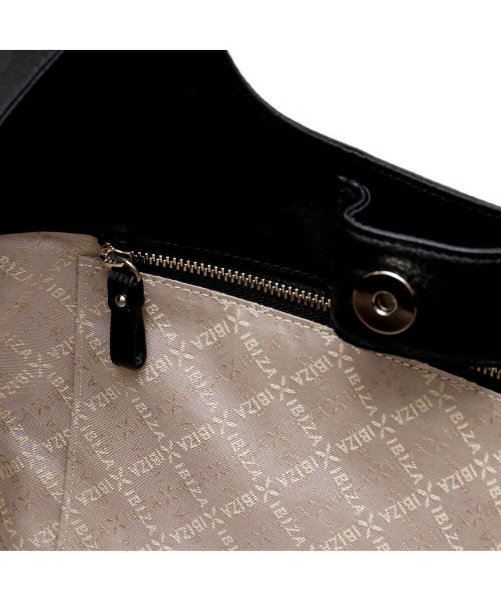 IBIZA アニマーダ　ナイロン　セミショルダーバッグ 