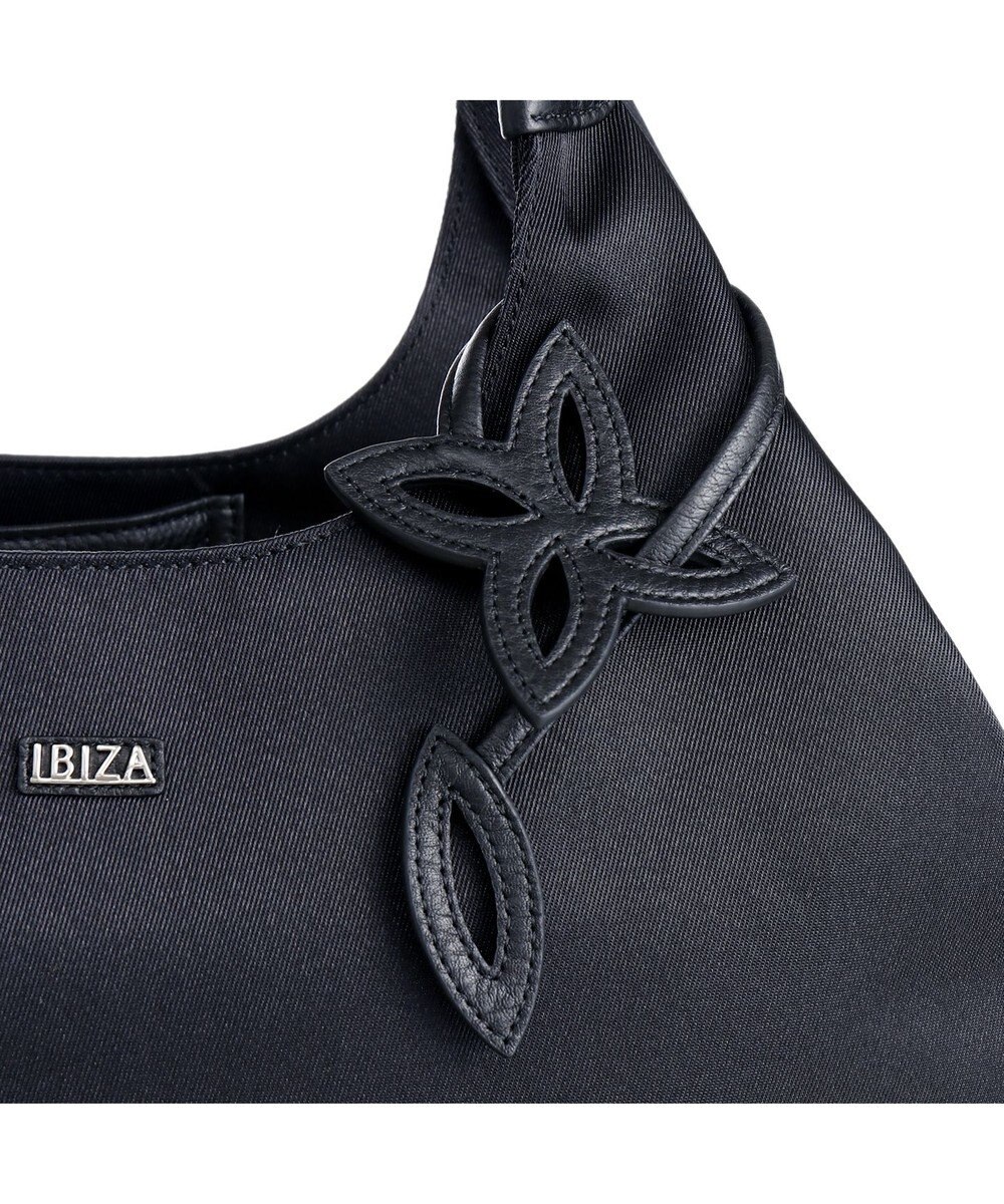 IBIZA アニマーダ　ナイロン　セミショルダーバッグ 