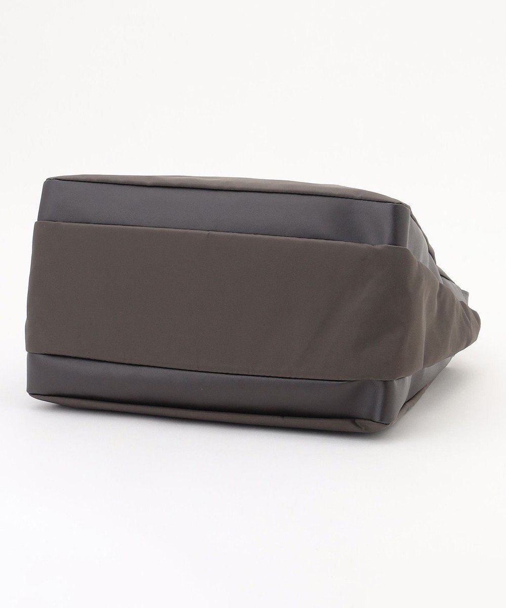 Y'SACCS 【大人のおしゃれ手帖10月号掲載】市川実和子×Y'SACCS　ナイロンすっきりトート 