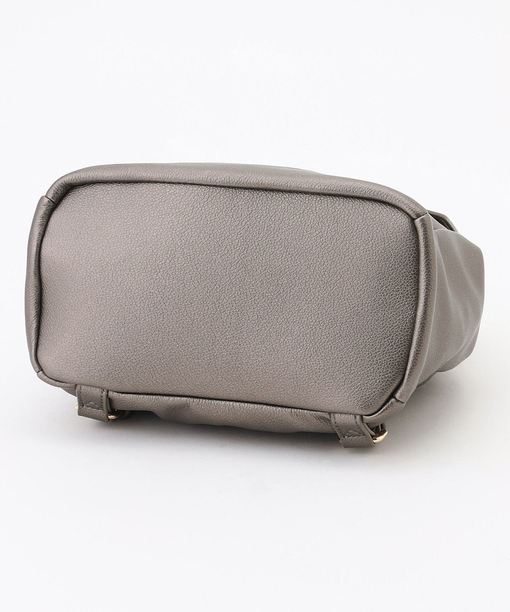 LA BAGAGERIE フロント金具デイリーリュック 