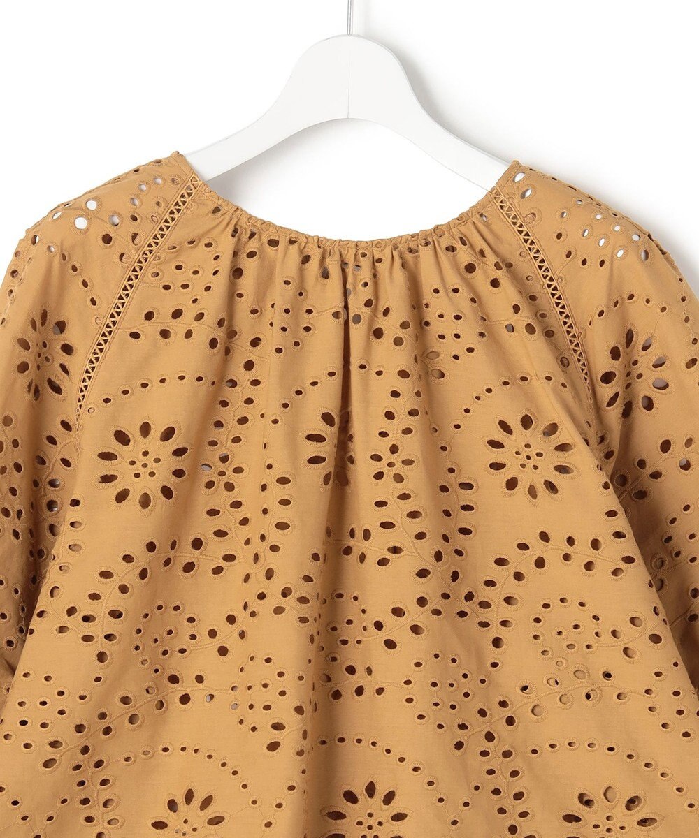 23区 【先行予約】カットワークエンブロイダリー 2WAYブラウス 