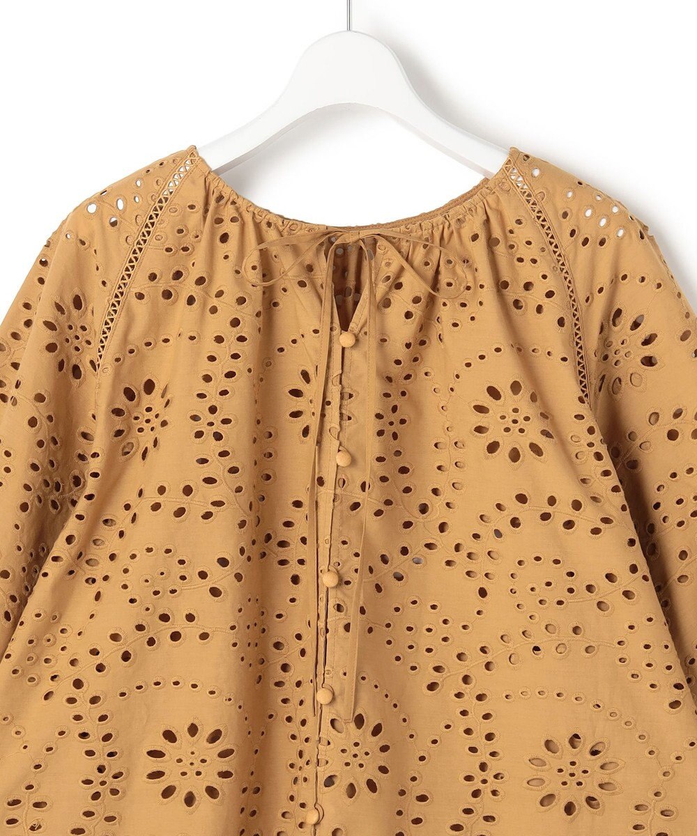 23区 【先行予約】カットワークエンブロイダリー 2WAYブラウス 