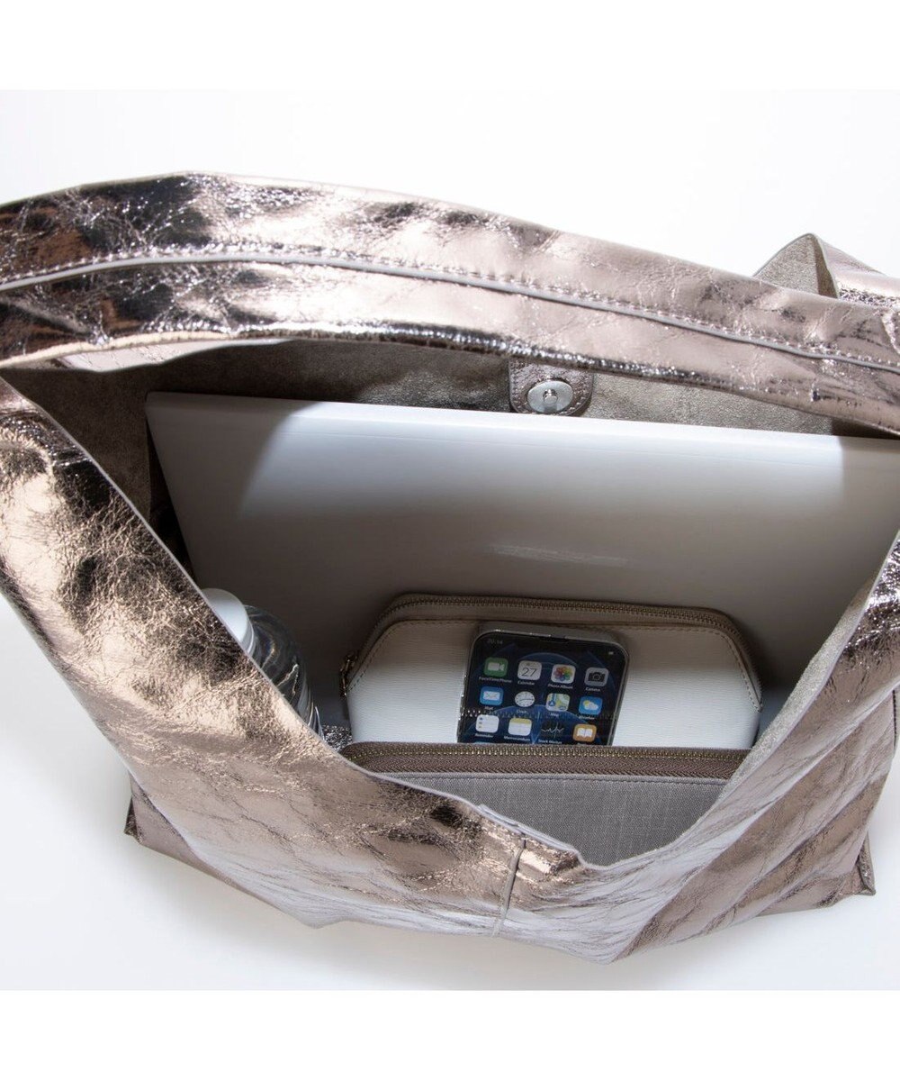 UNBILLION 【テレビ ドラマ着用アイテム】カシュカシュ cachecache / 一枚仕立てホーボーバッグ 