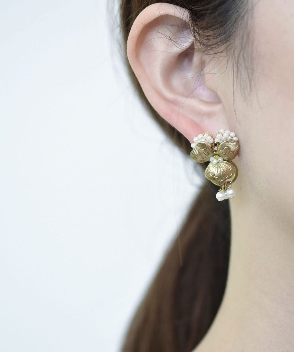 monshiro 【パール】ビオラ ピアス（ホワイト） 