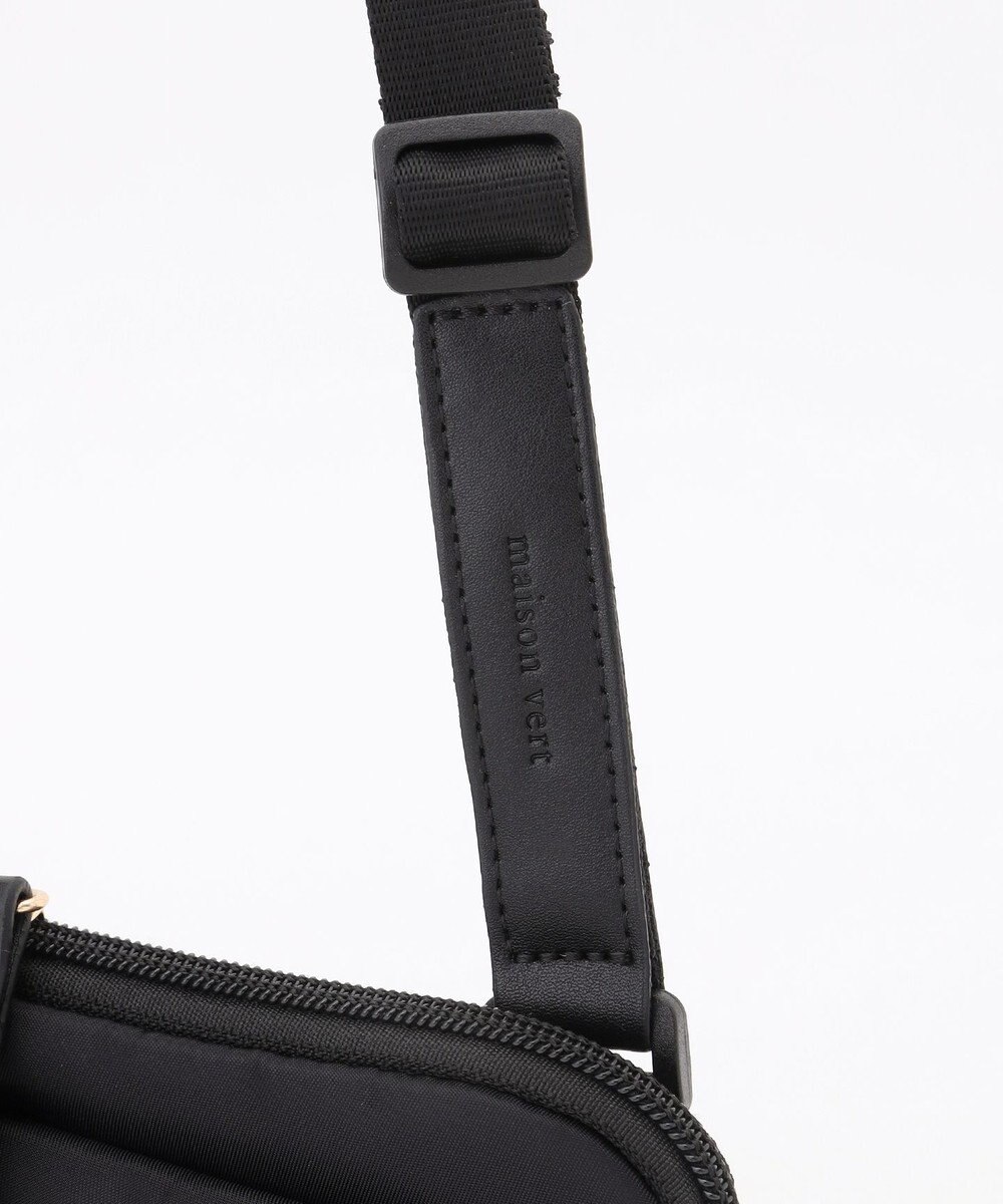 LA BAGAGERIE 【maison vert】 【撥水】撥水ナイロン多機能ポシェット 