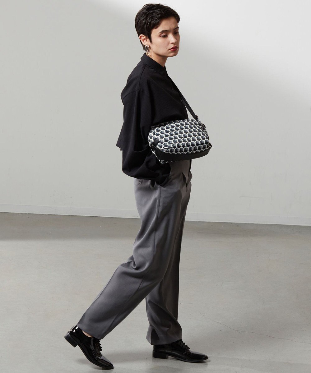 Y'SACCS キュービックモノグラム　スクエアショルダー 