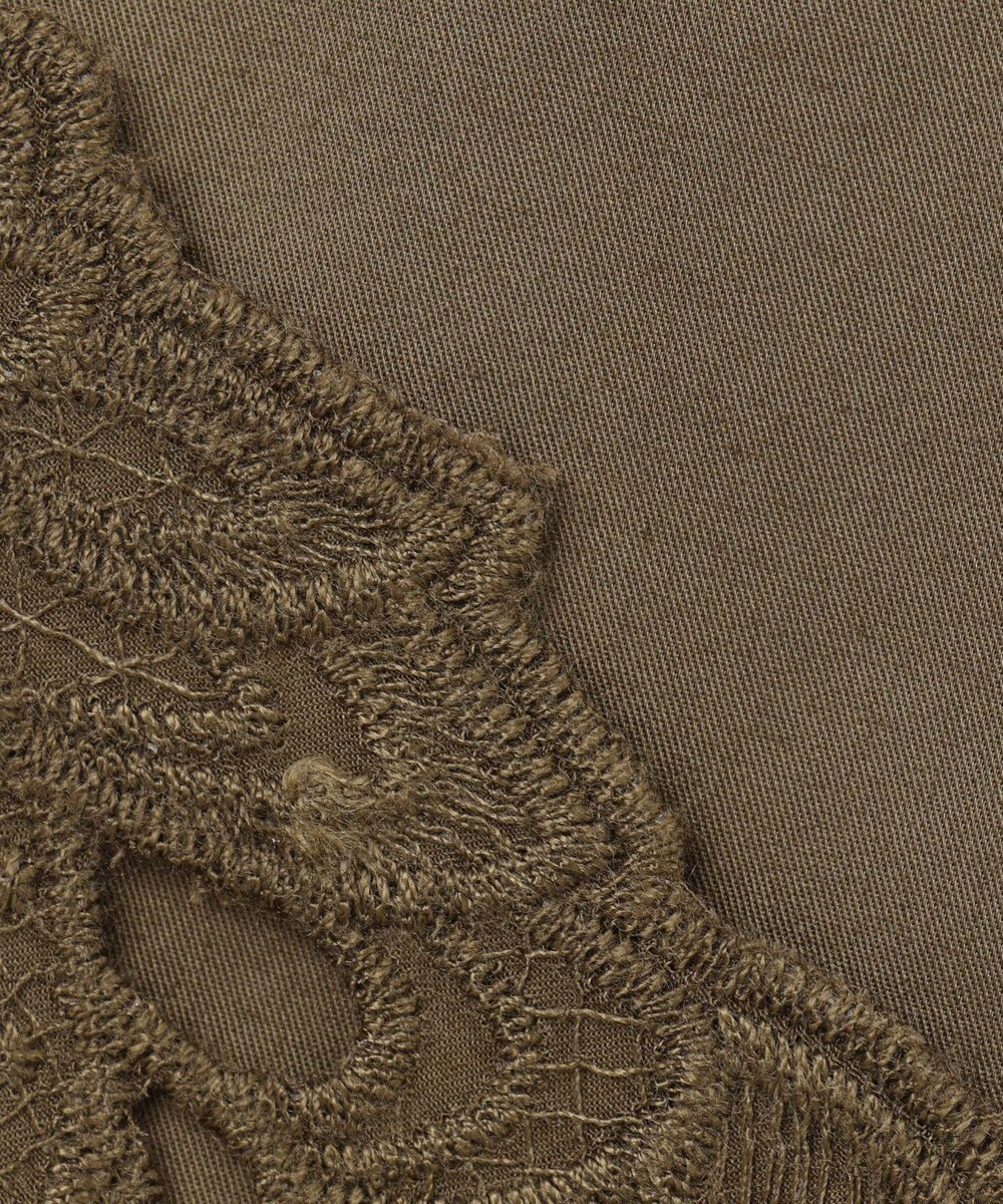 自由区 【洗える】裾刺繍エンブロイダリー ブラウス 