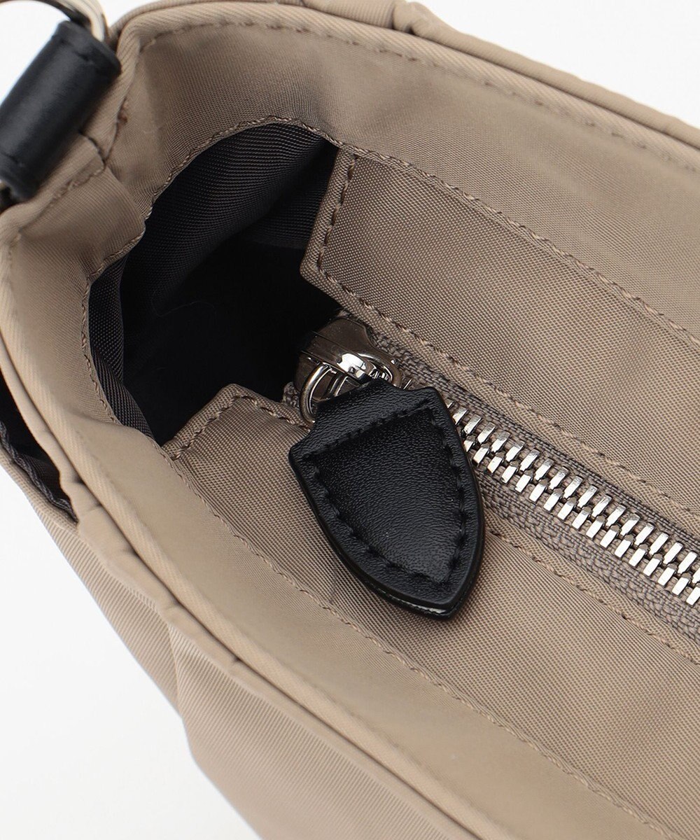 Y'SACCS ナイロン×リサイクルレザー　ホック2WAYトート　Sサイズ 