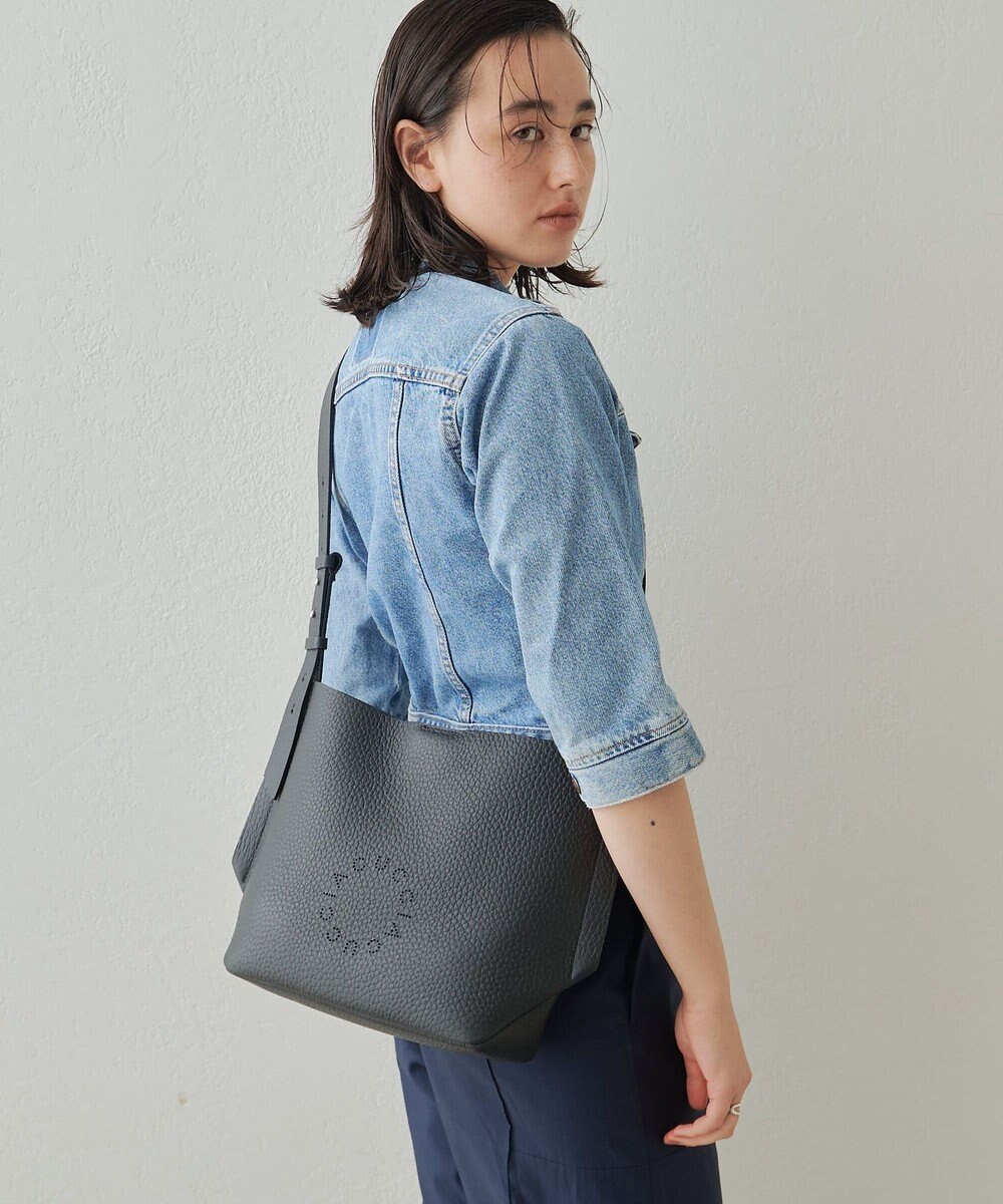 IACUCCI ルオータ ミディアムショルダー ALCE 