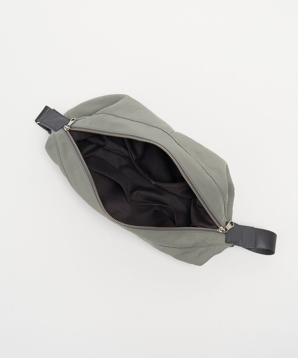 russet ナイロンバナナボディバッグ(CE-1710) 