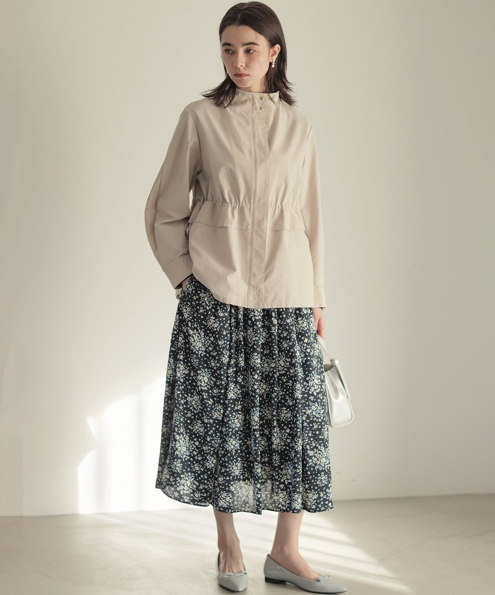 組曲 スタンドネックライトアウター 