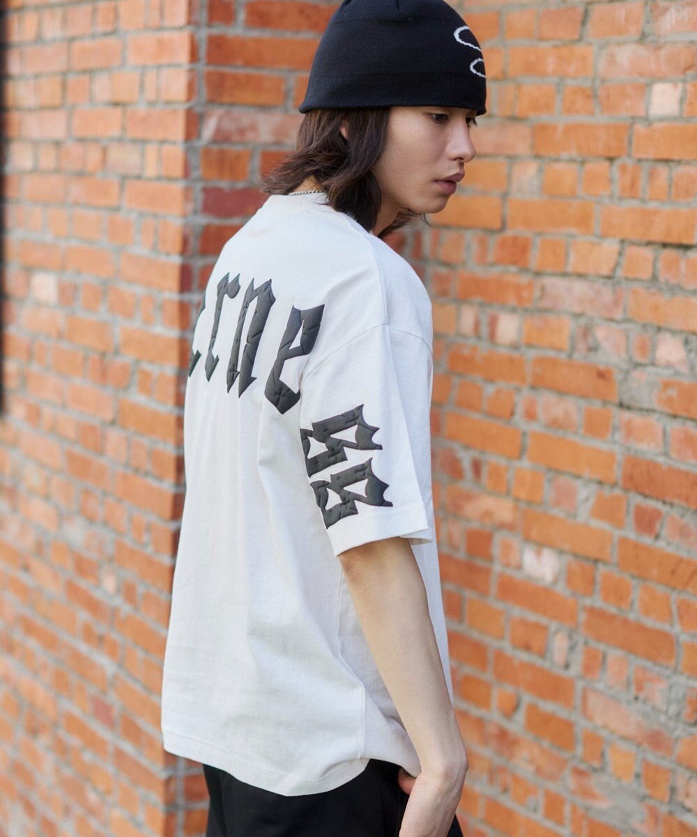 WEGO 【ユニセックス着用ITEM/MLサイズ展開】アクセ付きストレートライングラフィックT（SS） 