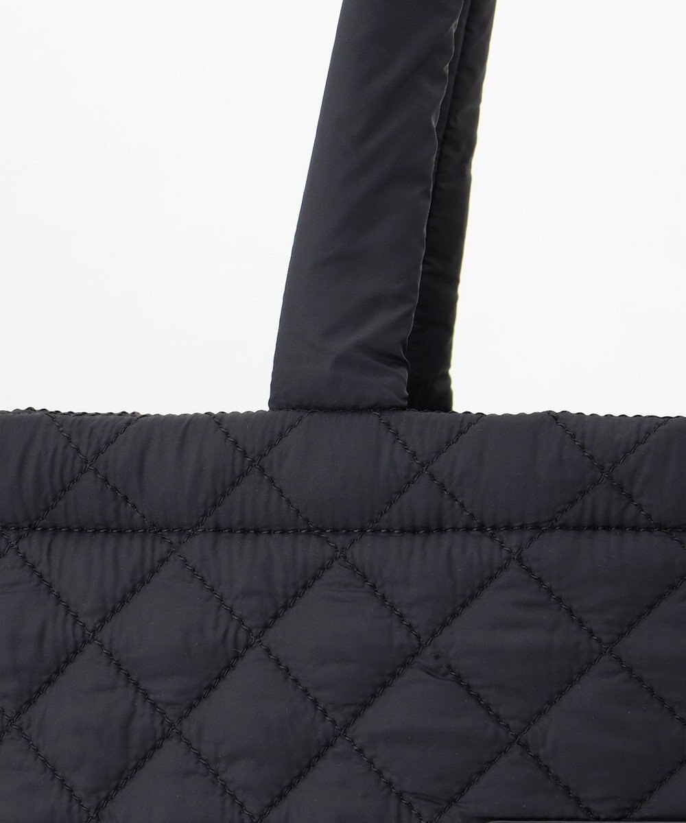 LA BAGAGERIE 【LA BAGAGERIE×HELLO KITTY】リボンチャーム付き　キルティングトート 