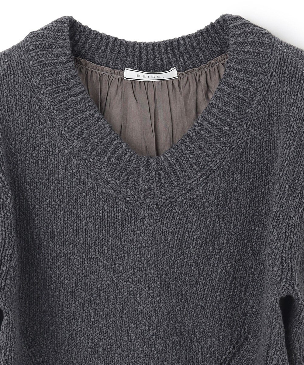 BEIGE， BAMBOO / Vネックニット 