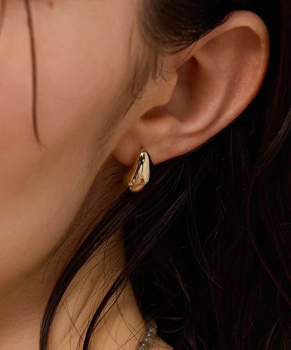 Phoebe 〈金属アレルギー対応〉パフメタルピアス　ゴールド/ニッケルフリー 