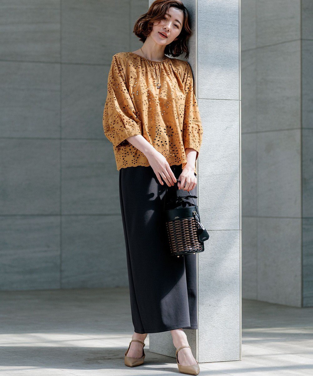 23区 【先行予約/見上愛さん着用】カットワークエンブロイダリー 2WAYブラウス 