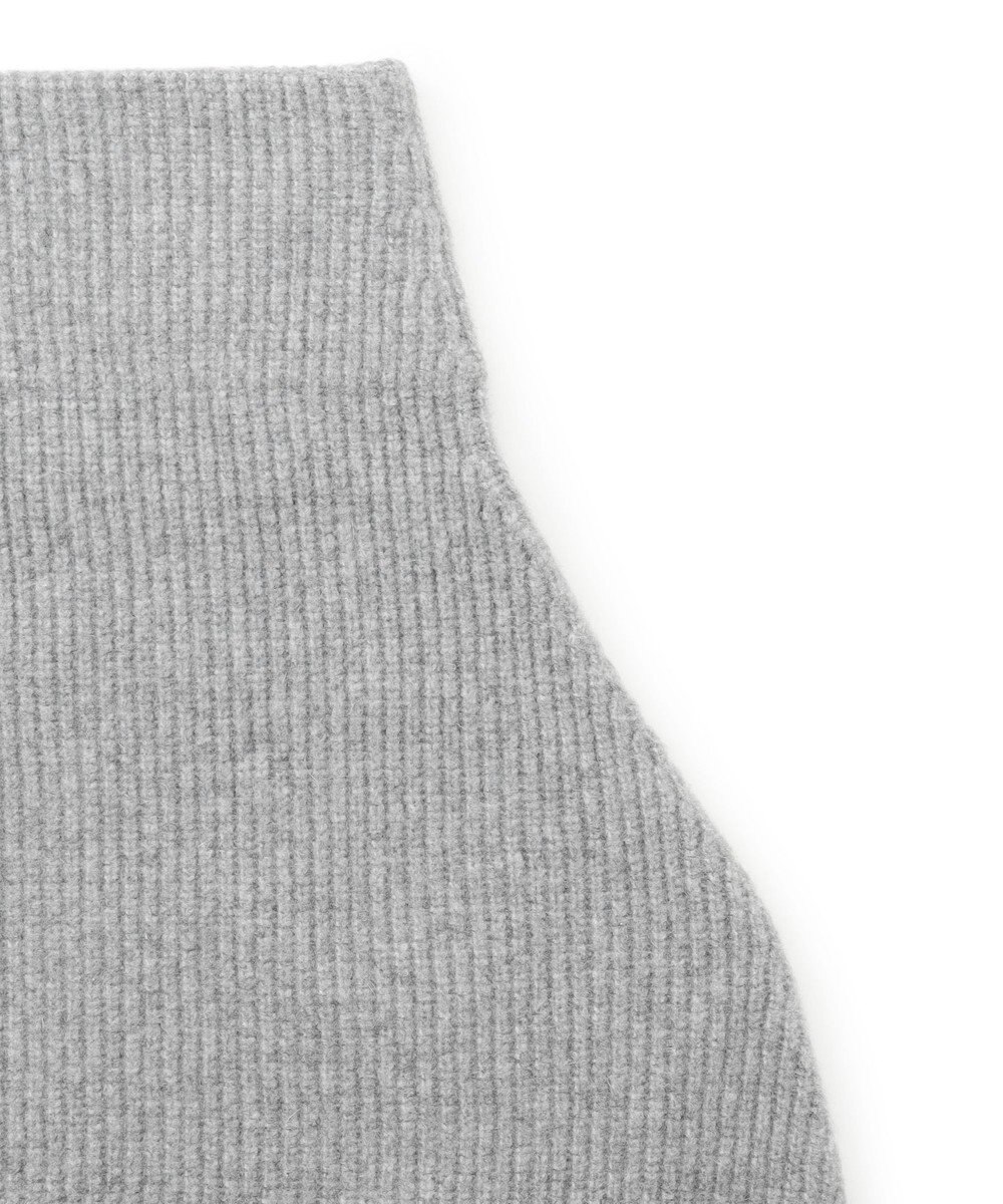 UNFILO 【WEB/一部店舗限定】ふわふわニット ケープスヌード 