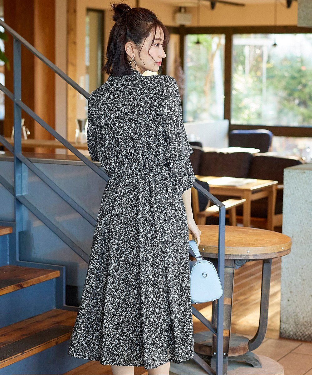 Tiaclasse L 【洗える】程良い透け感のプリントボウタイワンピース 