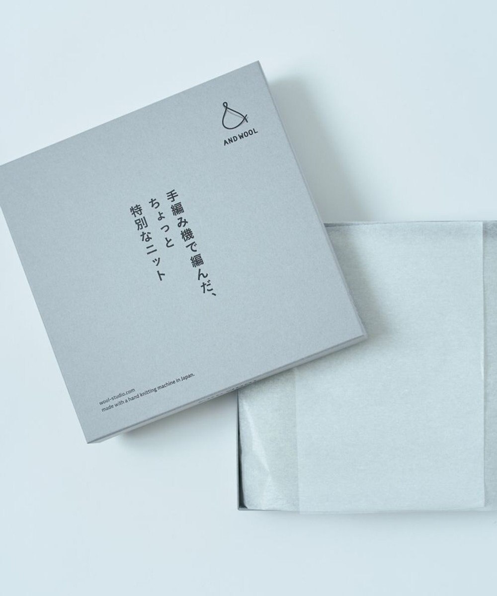 AND WOOL 〈上質な素材と手仕事から生まれた優しいニット〉カシミヤ100%のスヌード 