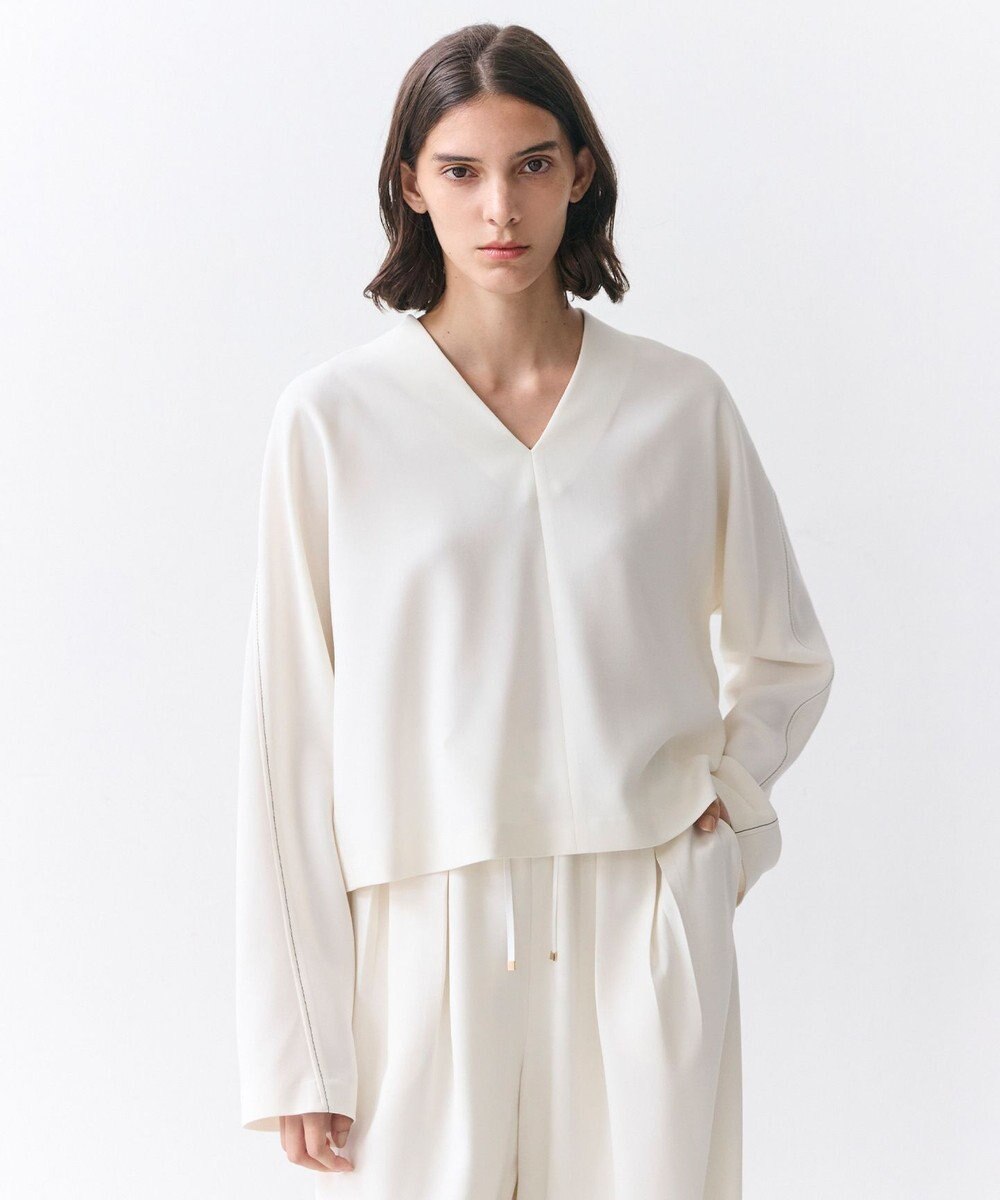 BEIGE， RUE / ドライタッチVネック配色ステッチブラウス 