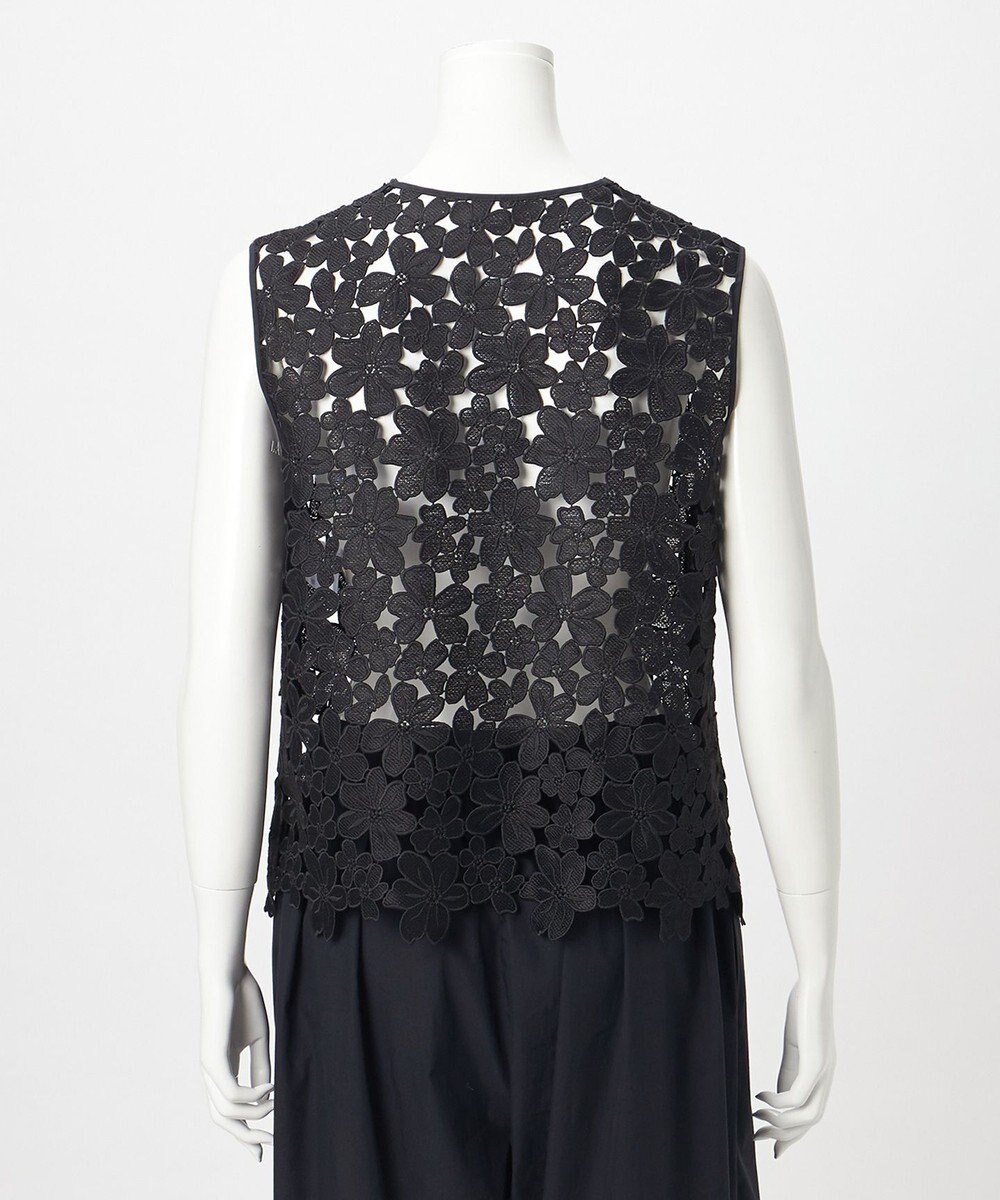 23区 【GOLD LABEL/見上愛さん着用】エンブロイダリーレース ジレ 