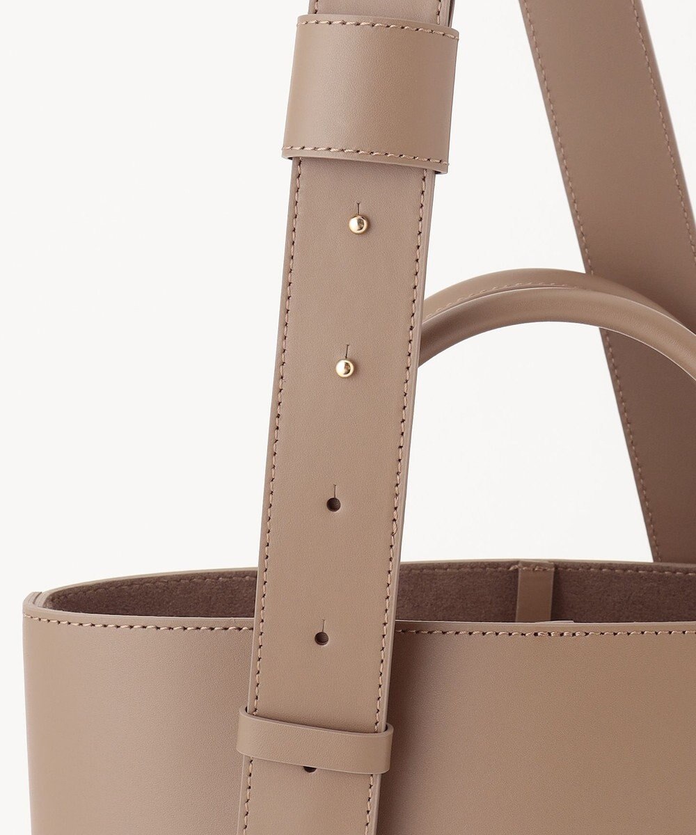 BEIGE， MARY AL TERNA / BOW 