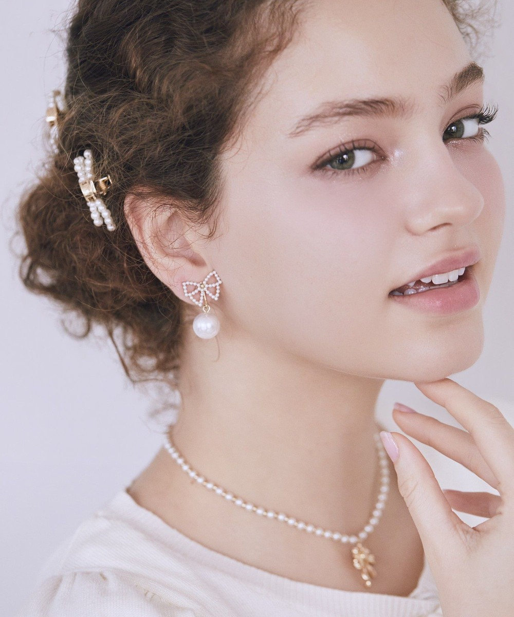 Maison de FLEUR パールリボンイヤリング 