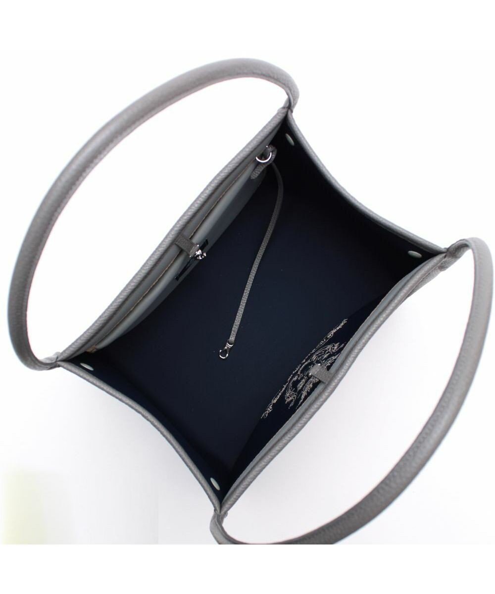 A.D.M.J. ドラマ「続・続・最後から二番目の恋」(フジテレビ)着用　マジックライト/センターリボンベルボトムトートL 