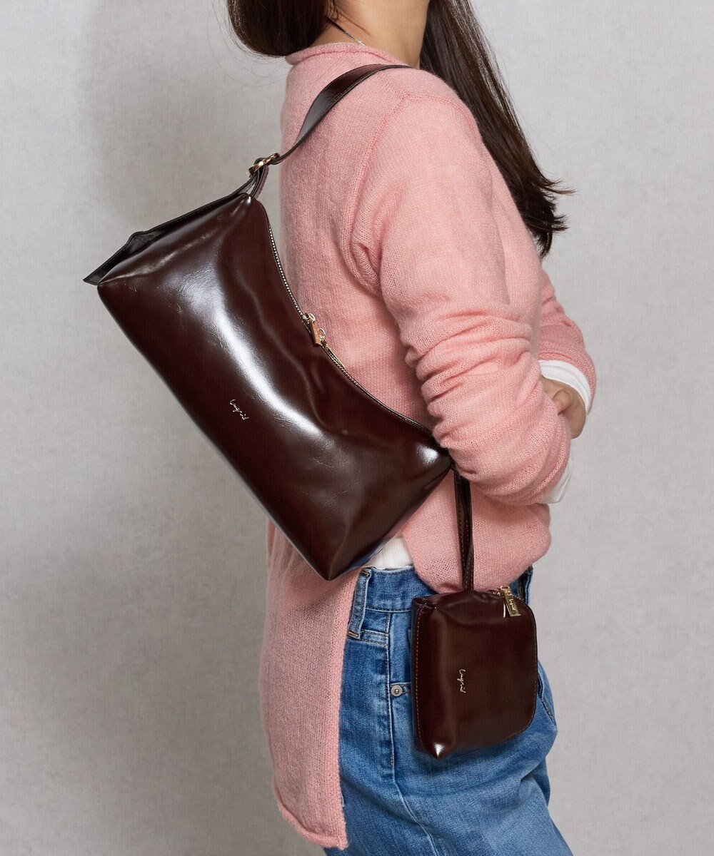 style code 【Ungrid/アングリッド】　ポーチチャーム付　ワイドバックルベルト ワンハンドルショルダーバッグ 