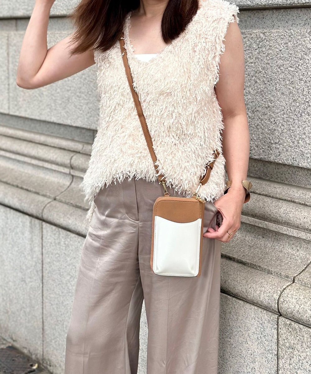 LA BAGAGERIE 【インスタグラマー Chiyoさん×LA BAGAGERIE】チェーンスマホショルダー 