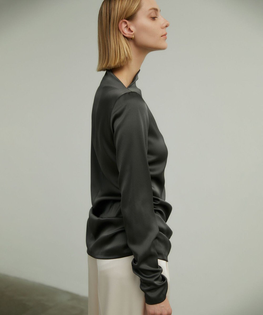 BEIGE， GINETTE / シャーリングブラウス 