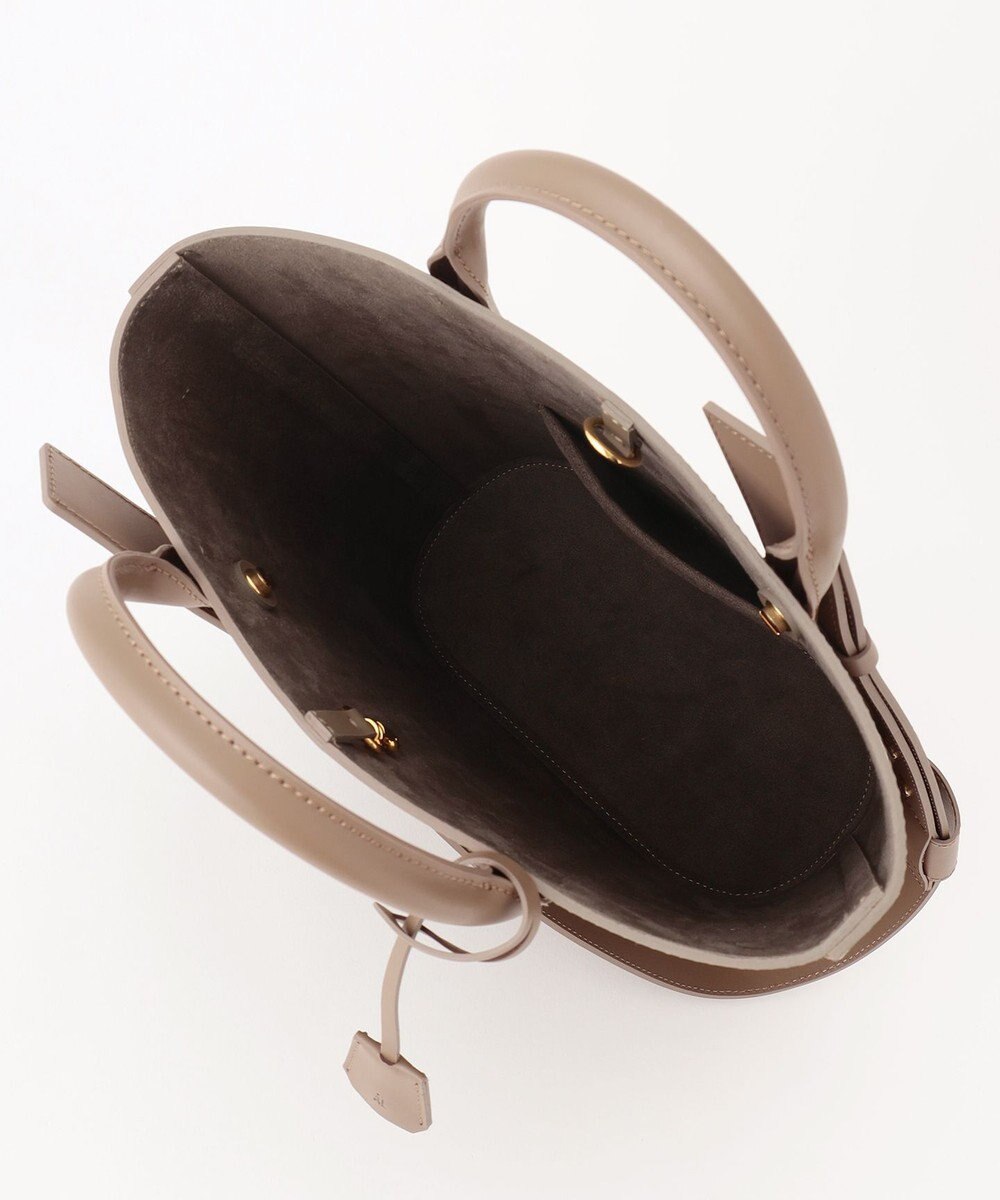 BEIGE， MARY AL TERNA / BOW 