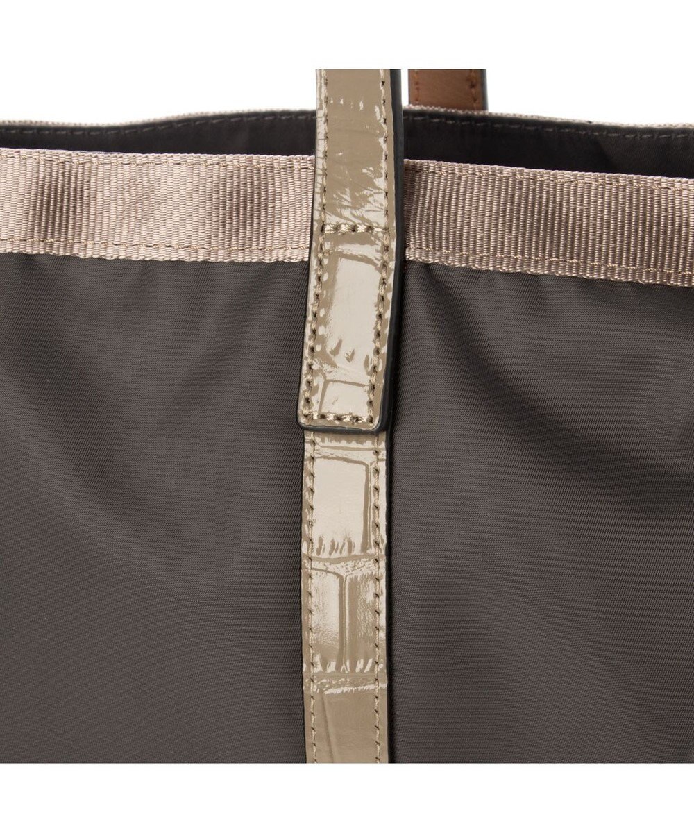 LA BAGAGERIE 【エコユース】ナイロン×型押しエナメル　2WAYA4トート 