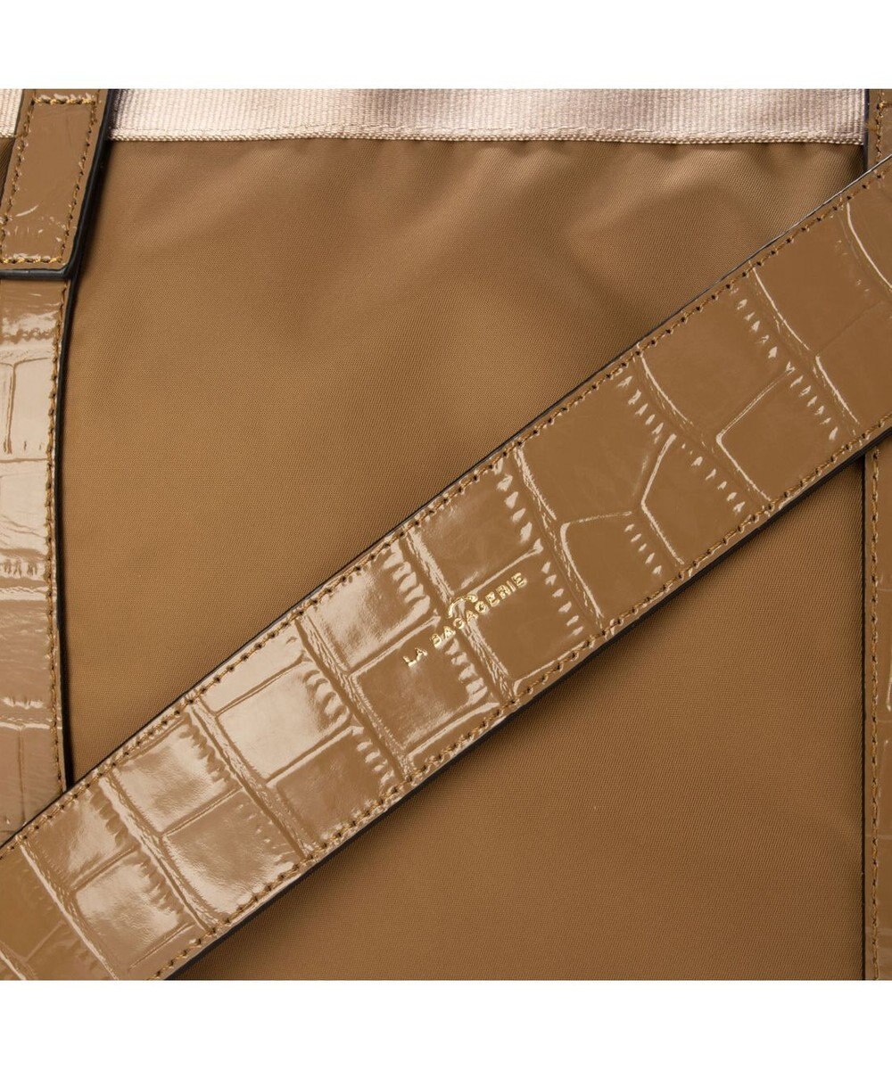 LA BAGAGERIE 【エコユース】ナイロン×型押しエナメル　2WAYA4トート 