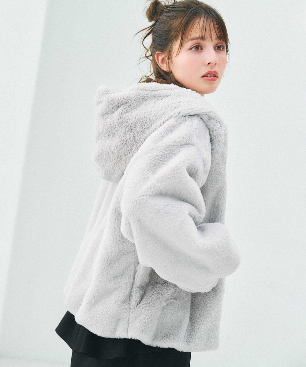 Feroux フード付きフェイクファー パーカー 