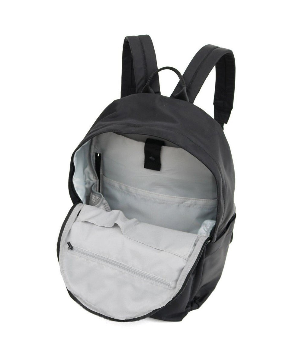 UNBILLION カシュカシュ cachecache / 【WEB限定】ユニセックスで使えるシンプル好きさんのための11ポケットリュック 