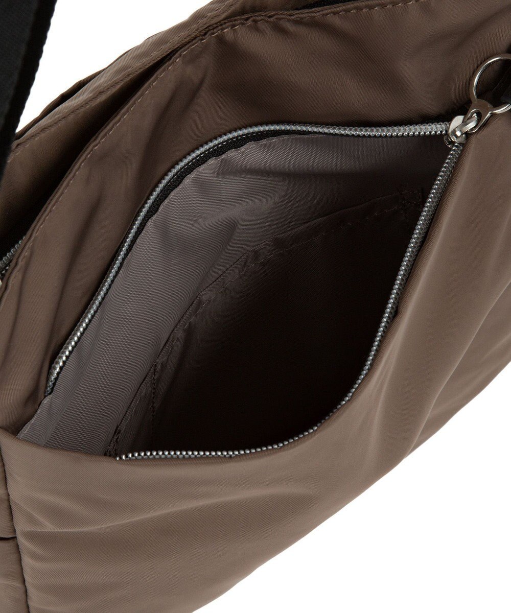 ACE BAGS & LUGGAGE ACE アリッサム ショルダーバッグ 17690 