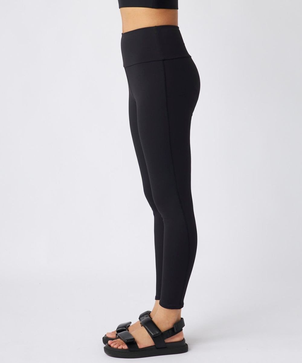 OP／FILA 【Ocean Pacific】バックフリルラッシュガード  レギンスセットウェア 