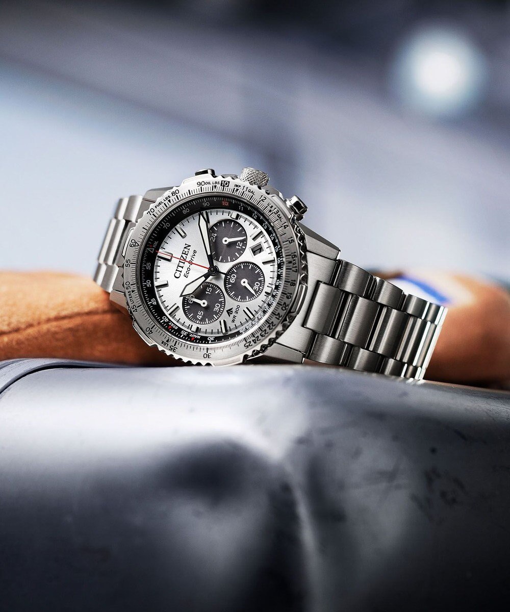 CITIZEN 【電池交換不要 クロノグラフ】航空計算尺機能搭載ウオッチ 