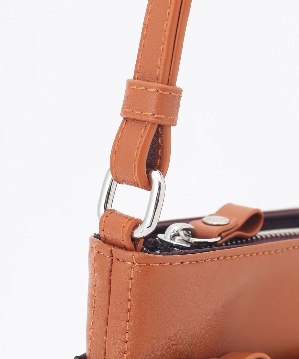 Y'SACCS 【大人のおしゃれ手帖11月号掲載】本上まなみ×Y'SACCS タックラウンドスマートポシェット 